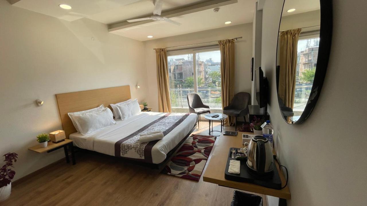Saltstayz Express - Medicity Near Medanta Hospital Gurgaon Exterior photo